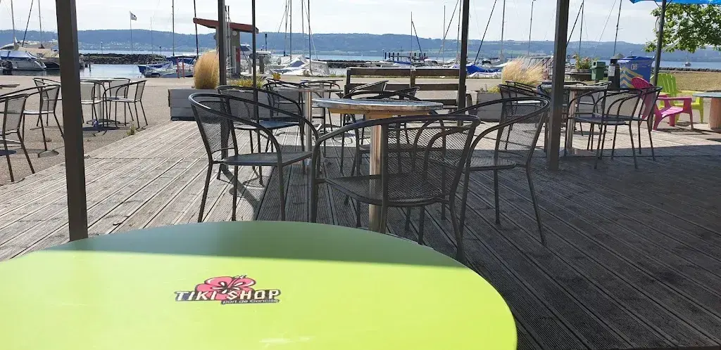 Samuel Antille_Tiki Shop_Concise_review