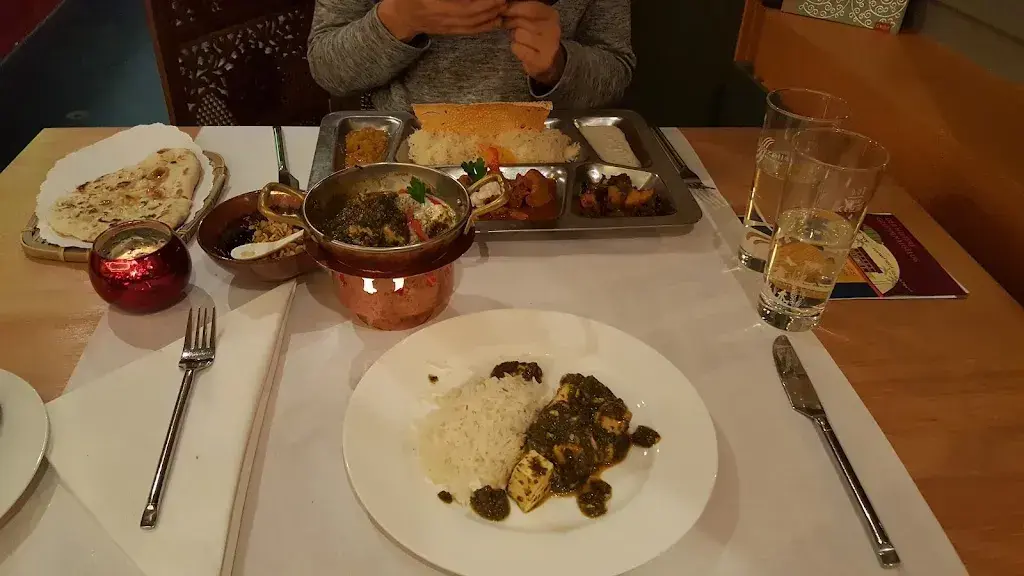 SRIGNAGS Restaurant | Take Away | Catering restaurant à Derendingen