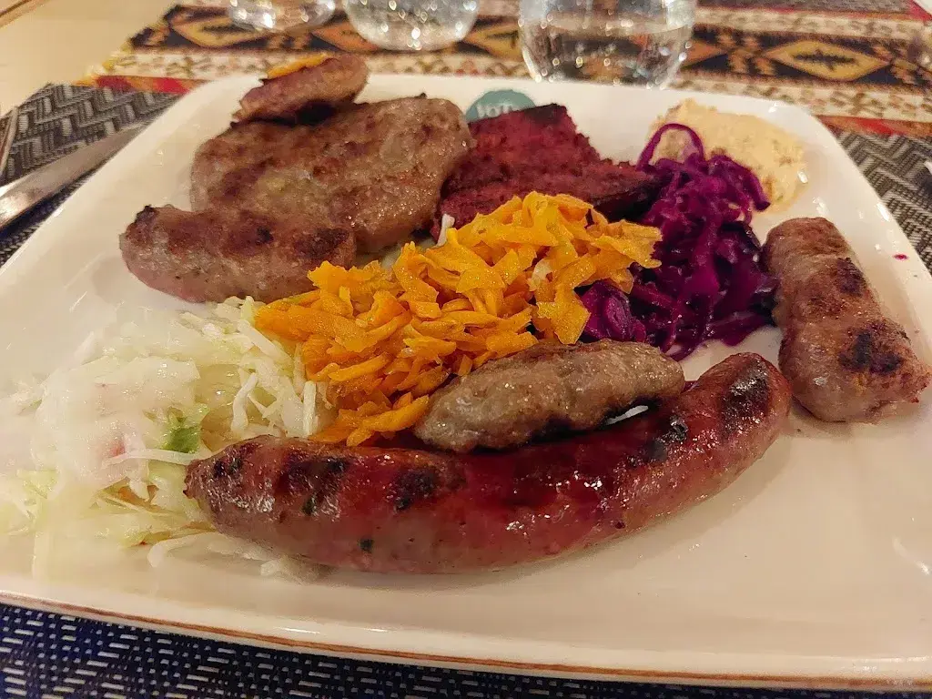 Menu_🔥 VOTRA – 🍽️🔥 Restaurant Albanais & Balkanique à Lausanne (Isabelle-de-Montolieu) | Restorant Shqiptar në Zvicër 🔴⚫✅_Lausanne_image_8