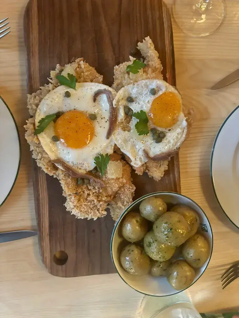 Cameron Forsstrom_Restaurant Waldrand_Wengen BE_review