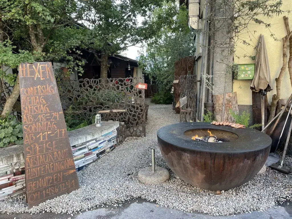 Kevin Chen_Wiesner Mysterion_Romoos_review