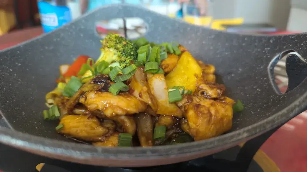 Roland Thummel_XIN YUAN_Le Mont-sur-Lausanne_review