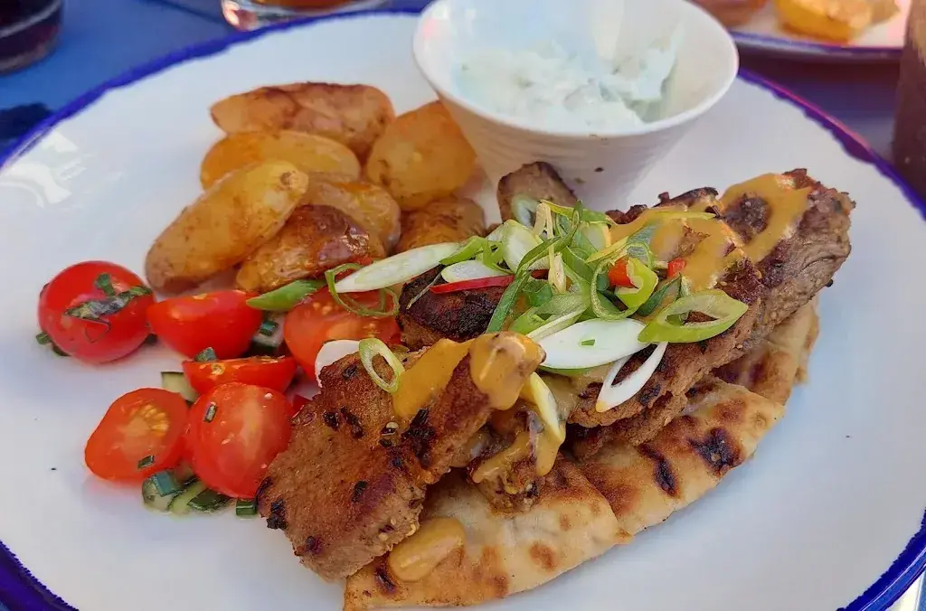 Claudia&Paul_Taverne Grecque Podilato - Restaurant de cuisine grecque traditionnelle_Bourg-en-Lavaux_recensione