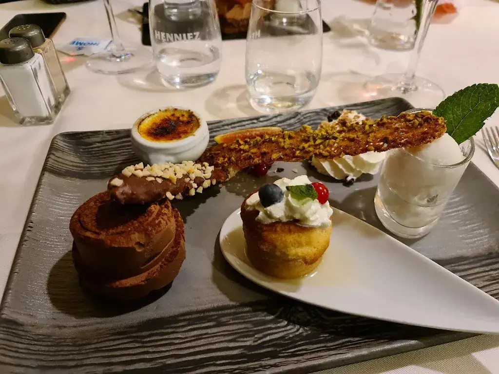 Vinoth Radha_Auberge Fleur-de-Lys SA_Prilly_Bewertung