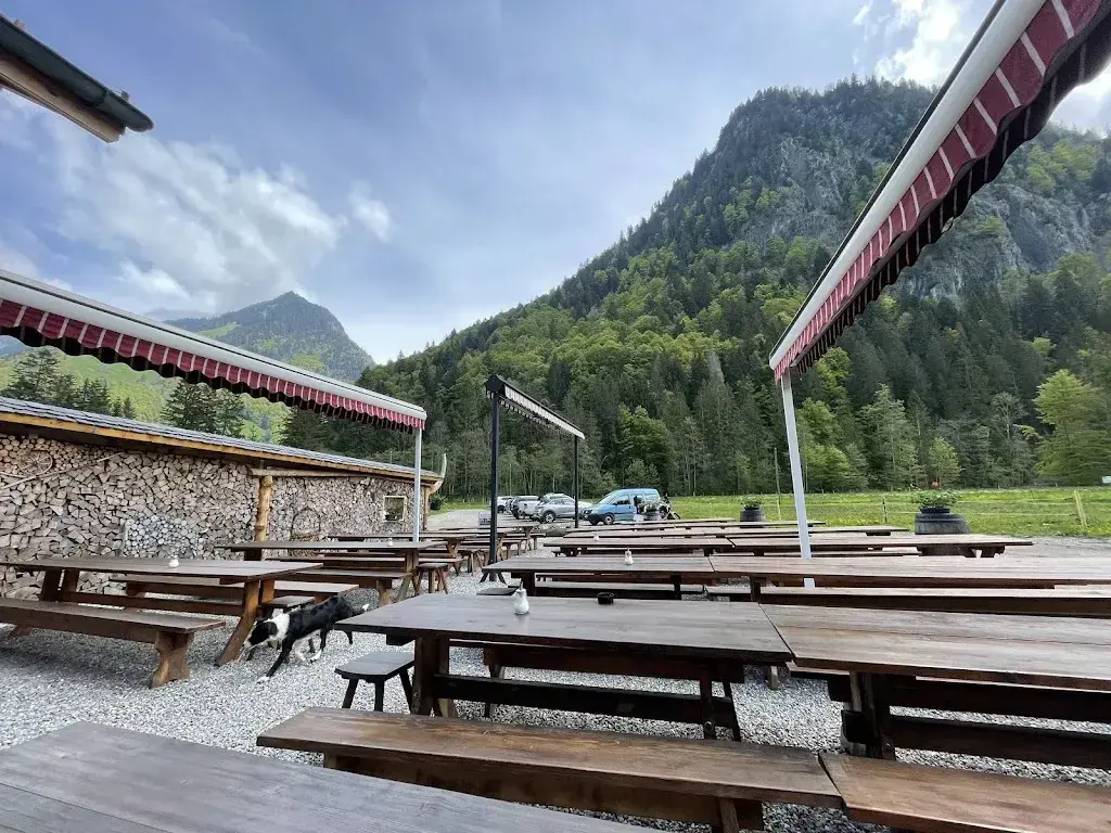 Mike Knox (Mike)_Buvette et fromagerie des Invuettes_Charmey_review