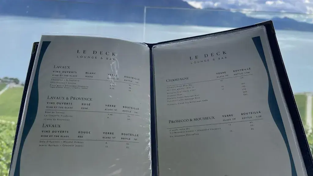 Le Deck Bar Terrasse restaurant in Chexbres