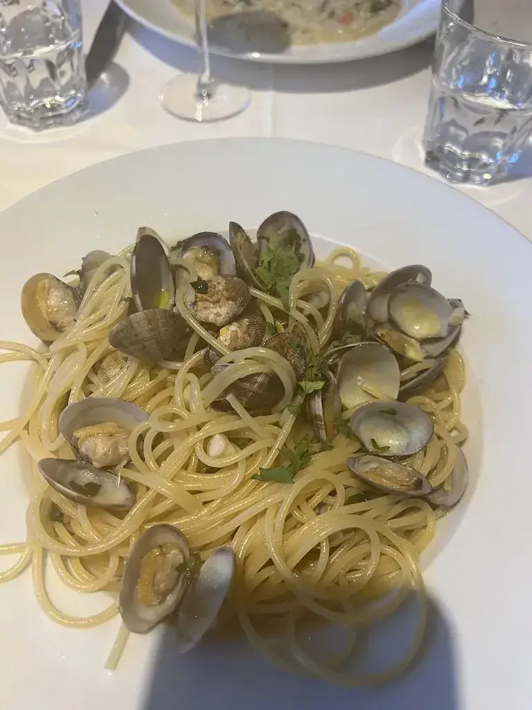 Gunnel Berggren_Restaurant Grotto 2_Pully_review