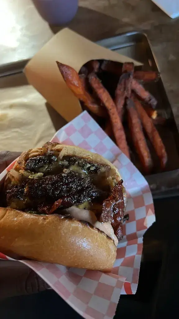 Menu_Shed. PULLY_Pully_image_6