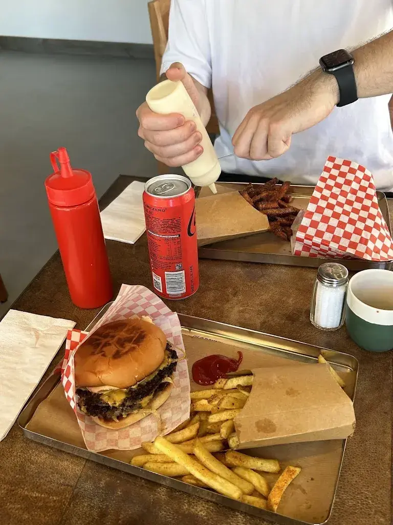 Menu_Shed. PULLY_Pully_image_9