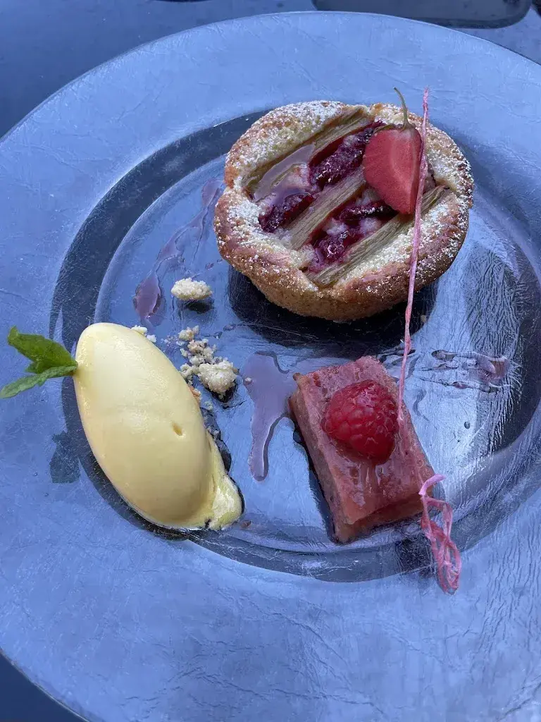 Amporn Sapprasurt_Pinte Vaudoise_Pully_review