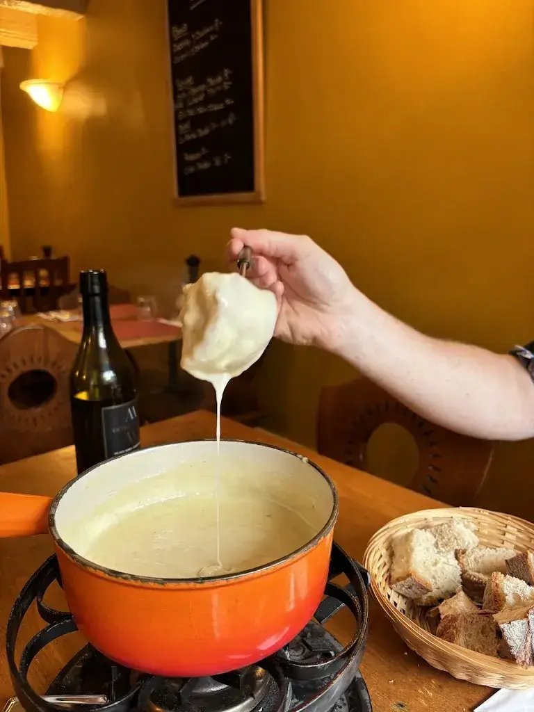 Ragnhild Olstad_Café de la Poste à Cully_Cully_review