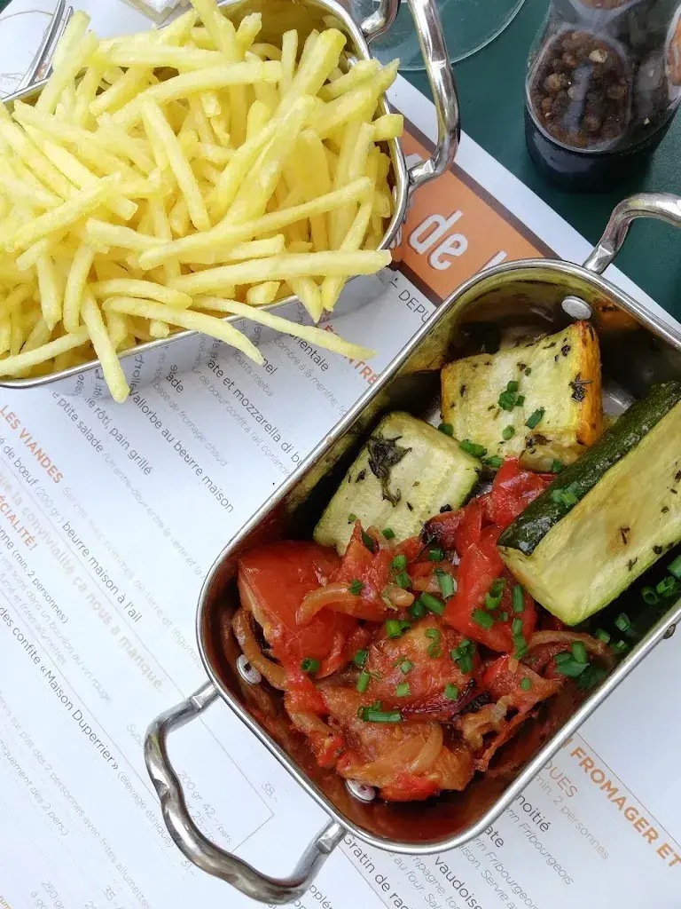 Michel Denitrio_Café de la Poste à Cully_Cully_review