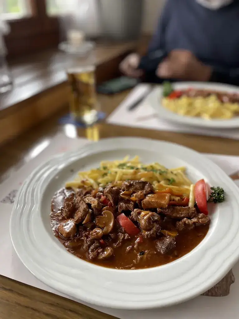 Martha Hug_Restaurant Jäger_Erlenbach im Simmental_review