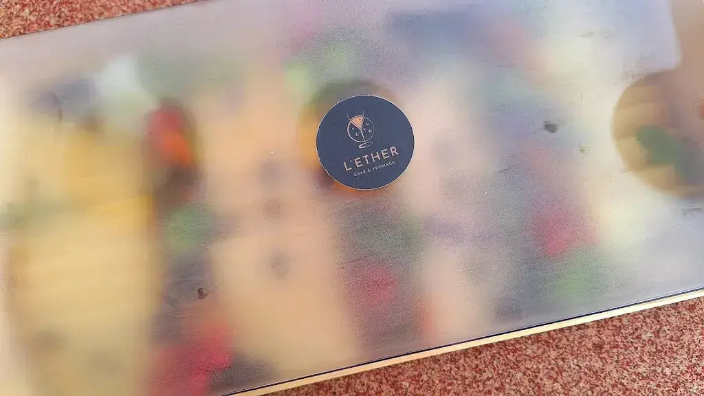 Joan Bergonzoli_L'Ether_Buchillon_review