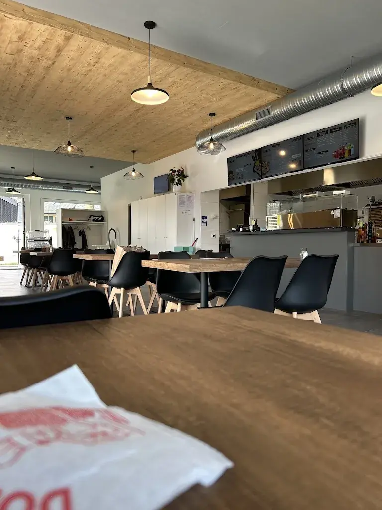 Léo Lemaitre (Leolepoireau)_Tacos, Kebab, Restaurant, Pizza, Café de la chocolatière_Echandens_review