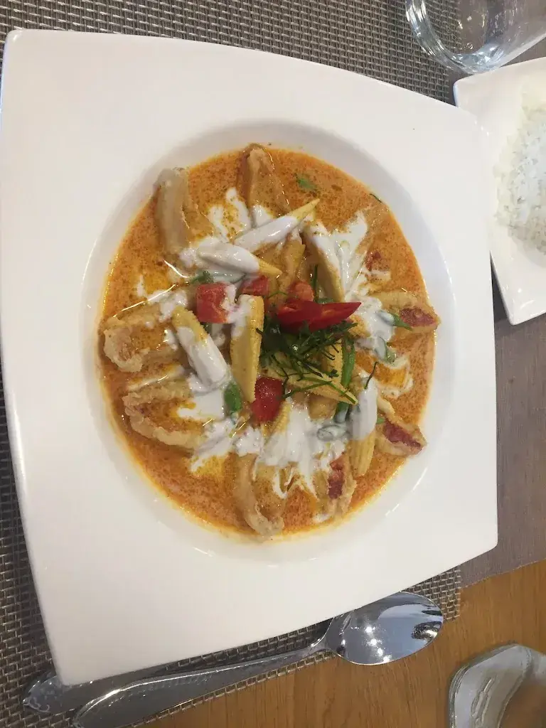 Siddesh Onkari_Chez Manira_Denges_review