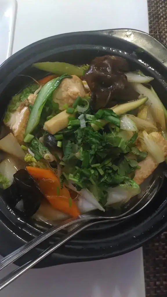 Stephanie Ilona Horvath_Café Restaurant Ananas_Renens_review