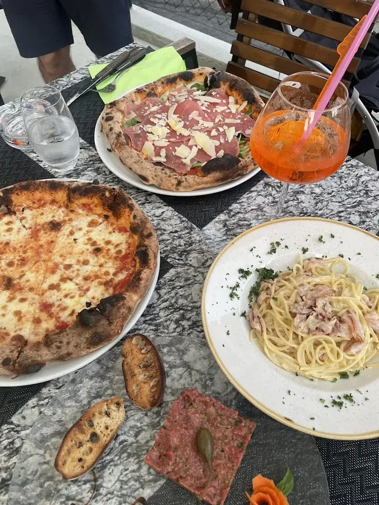 Gadi Slor_Restaurant Pizzeria ô22_Renens_review