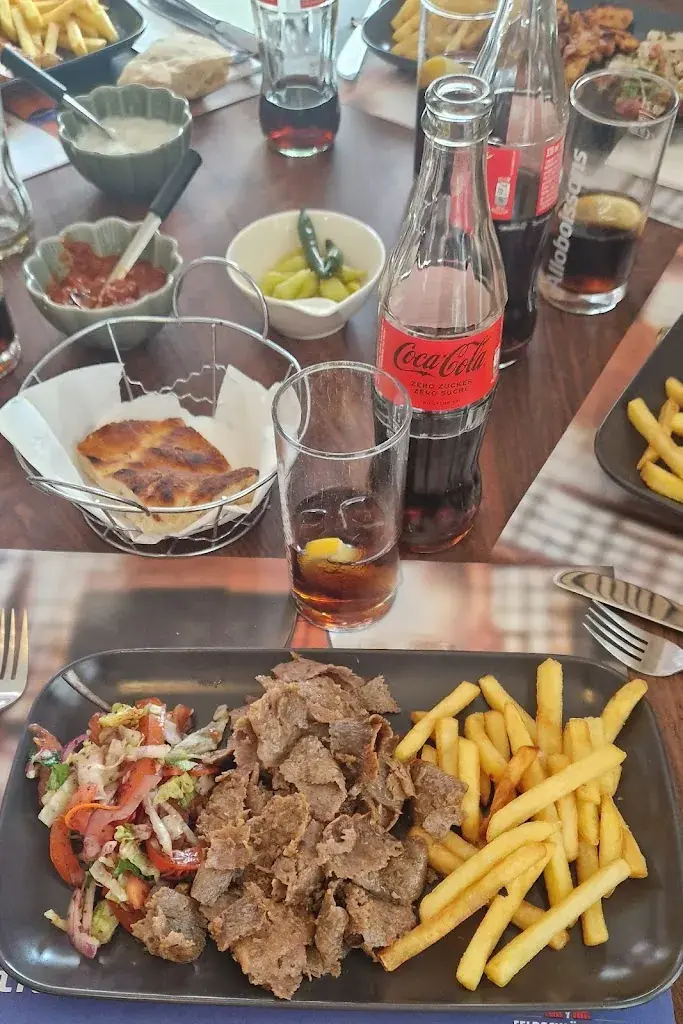 Anne-Laure Barrale_Triangle Bar_Renens_recensione