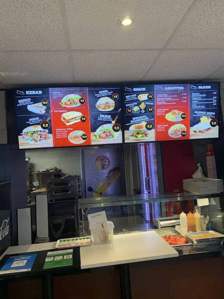 Le Monde Snack restaurant in Renens