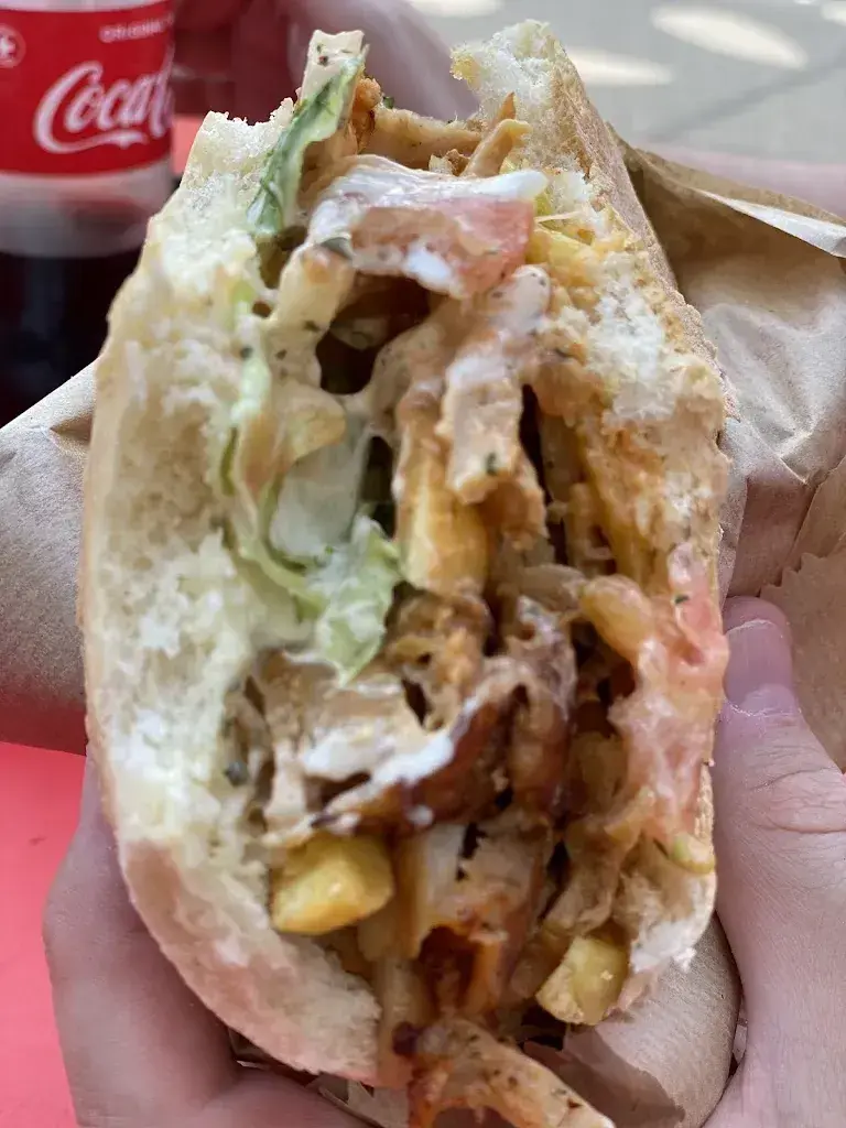 Jadixhi B_Le Monde Snack_Renens_review