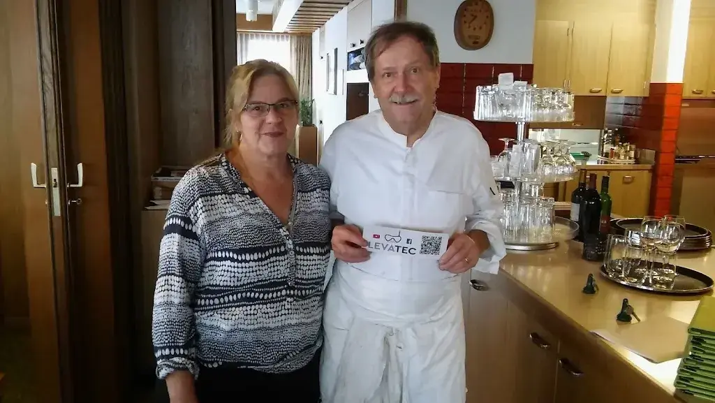 Enrique Valdeiglesias_Gasthaus Rössli Dietfurt_Dietfurt_reseña