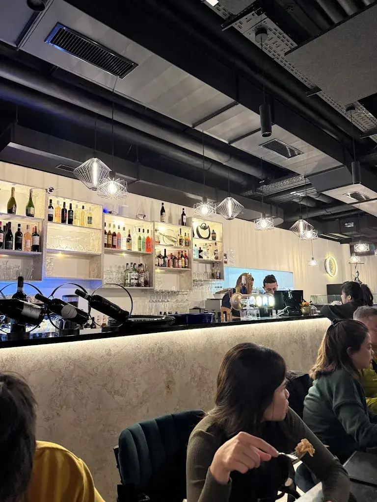 Yulia Huang_Luna d'Oro - Restaurant Bar italien_Chavannes-près-Renens_review