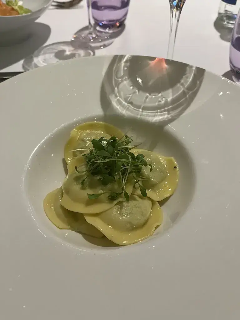 Familien Juul_Café du Mont-Blanc_Lonay_review