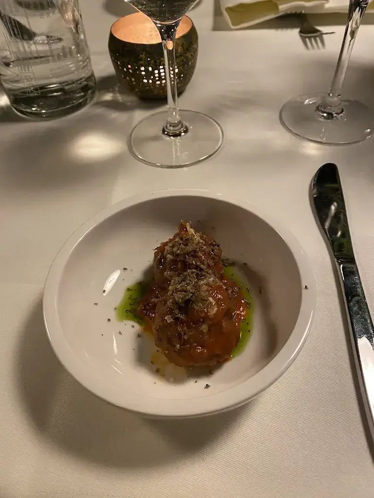 Beatrice Saltarelli_Alessandro Leschär - Restaurant & Apéro Bar_Rüti_review