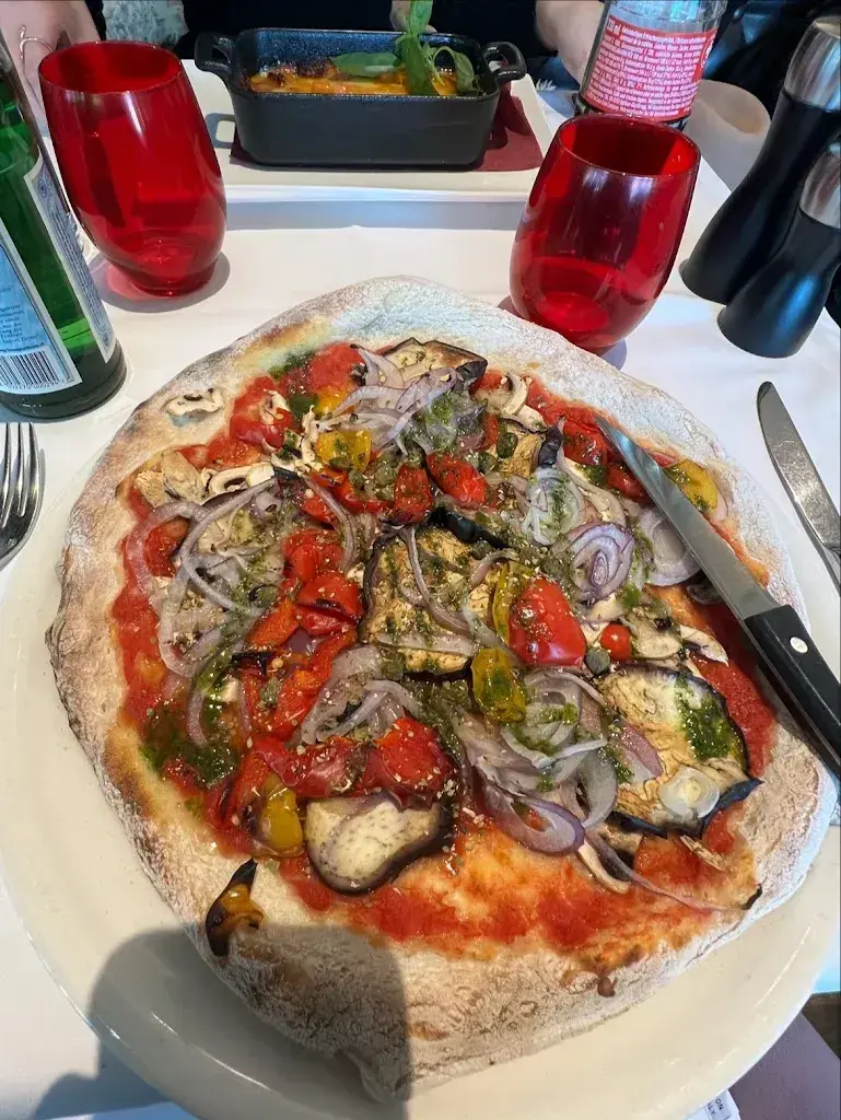 Behnaz Bakhtiari_Gina Ristorante_Ecublens_review