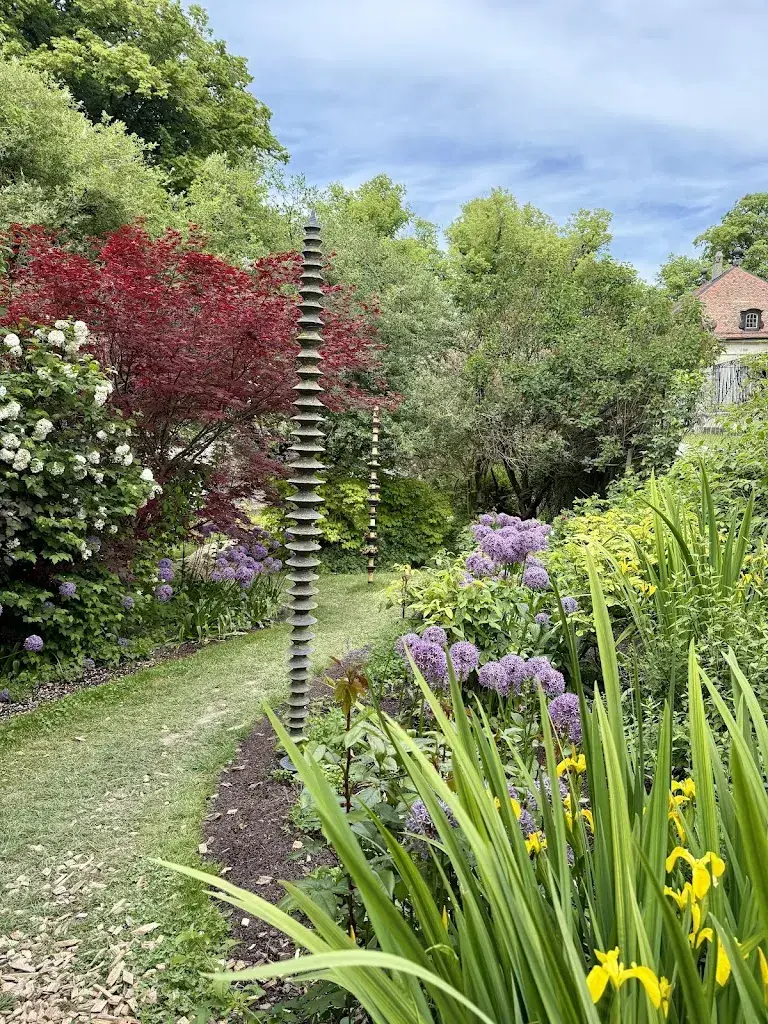 Nina V_Château de Vullierens -Jardins des Iris_Vullierens_review