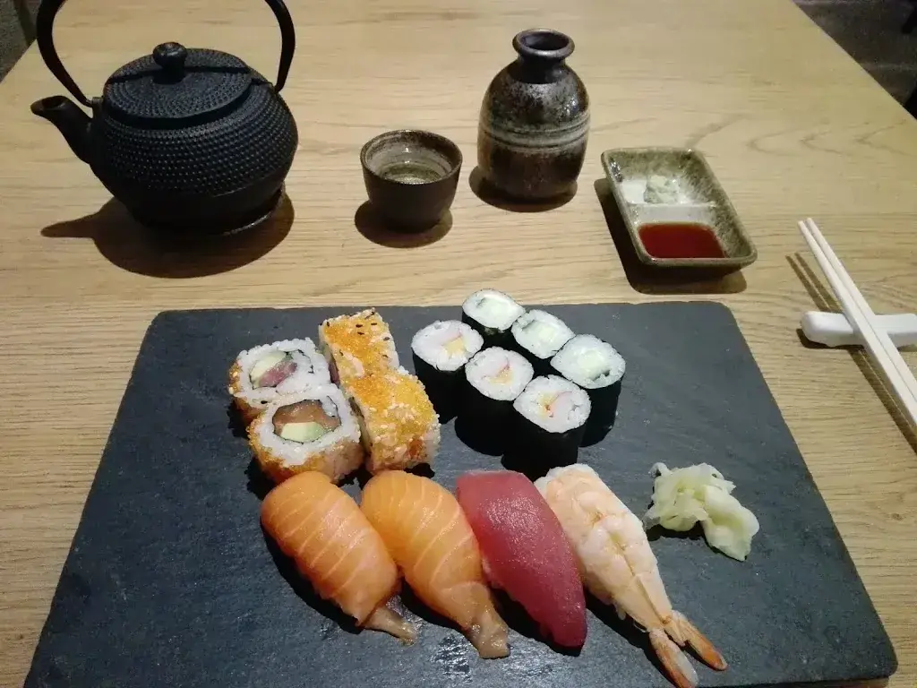 Douwe van Willigen_Restaurant Toriko Japanese Bar, Grill & Sushi_Saint-Sulpice_Bewertung