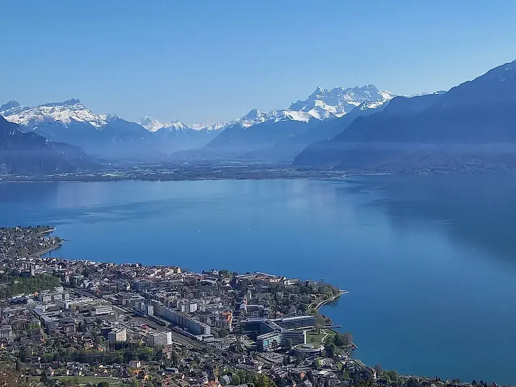 Veronique Stratta_Mirador Lounge_Le Mont-Pèlerin_Bewertung