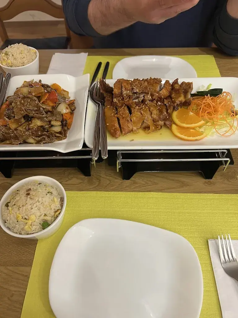 Eveline Wüst_Restaurant chef wong_Lucens_review