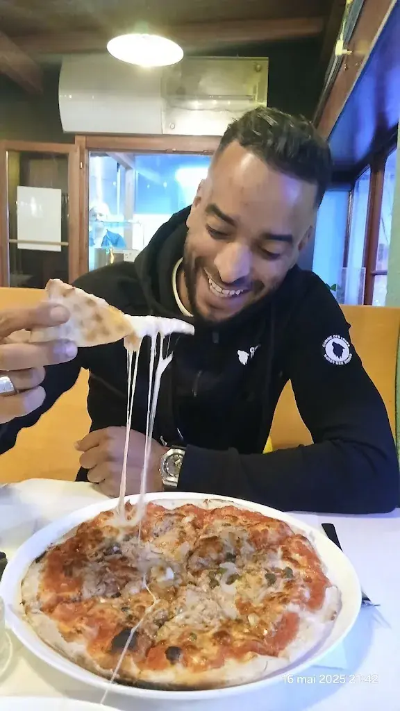 YACINE BARBER Lucens_Café du Poids_Lucens_review