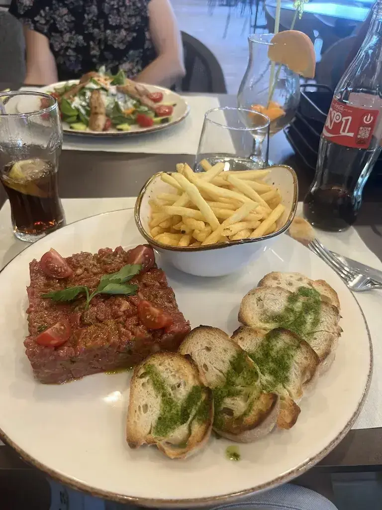 Manuel Bernard_Café St-Michel 4_Moudon_review