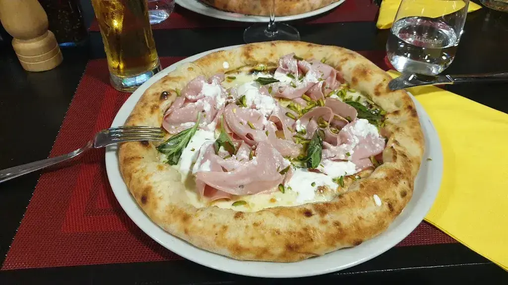 Menü_Vesuvio Pizza Da Massimo_Lucens_Bild_2