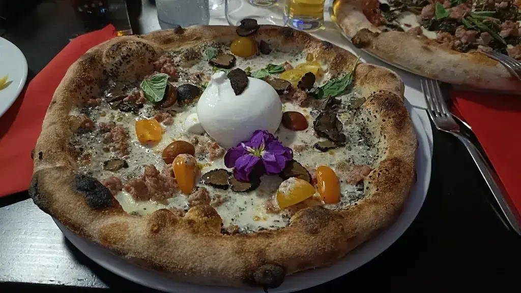 Menü_Vesuvio Pizza Da Massimo_Lucens_Bild_7