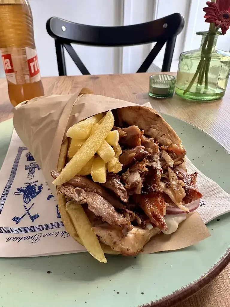 Kamil Goralik_Little greek_Rüti_review