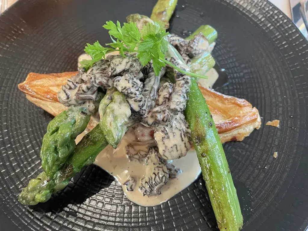 Katarina Banaulikar_Café du Raisin_Begnins_review