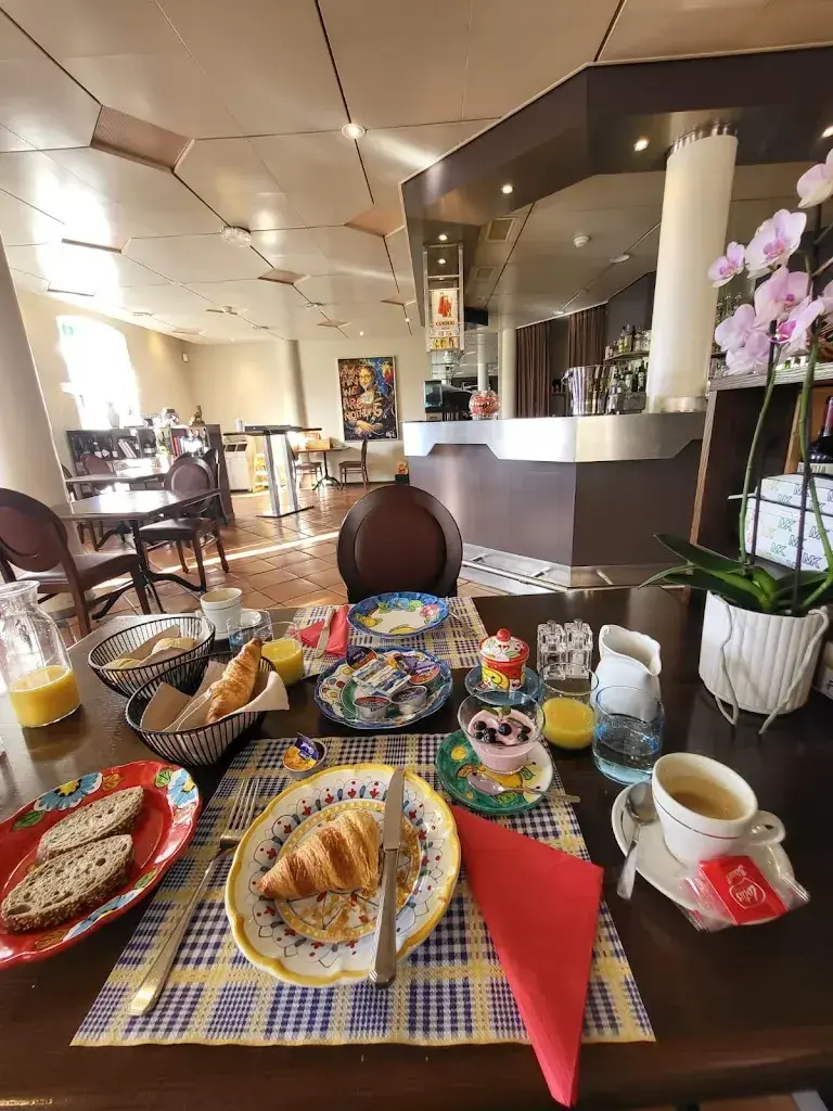 Gemma Prance_L'Ecu Vaudois_Begnins_review