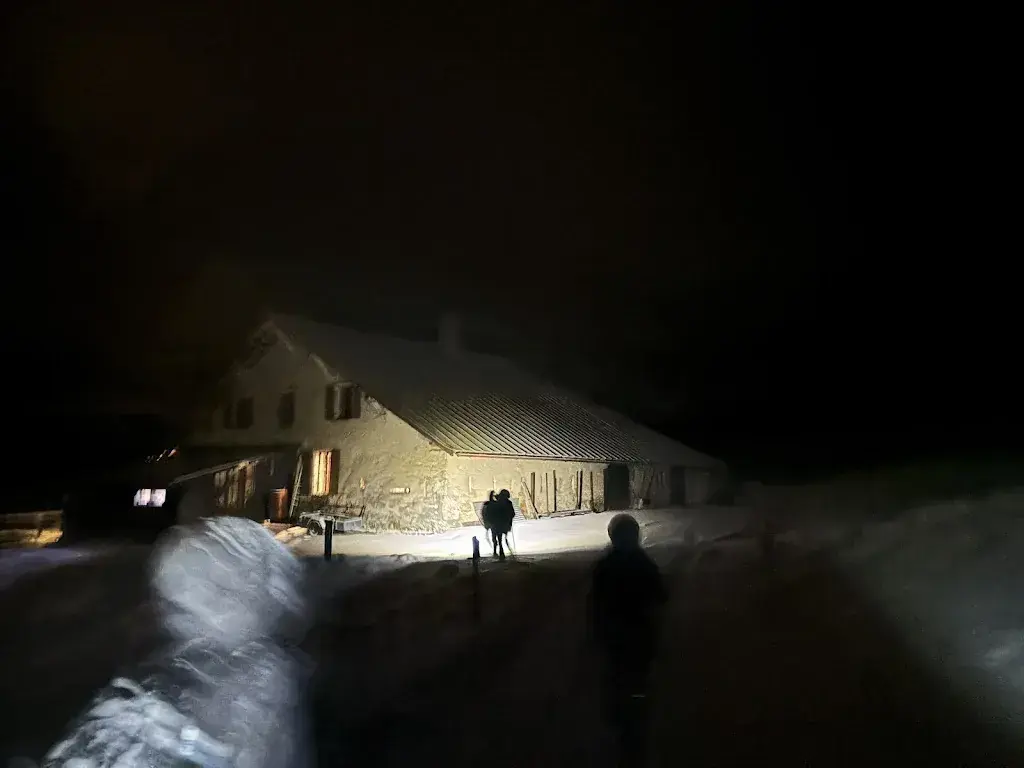 Sun Alvarez_Chalet d'alpage du Vermeilley_Arzier-Le Muids_review