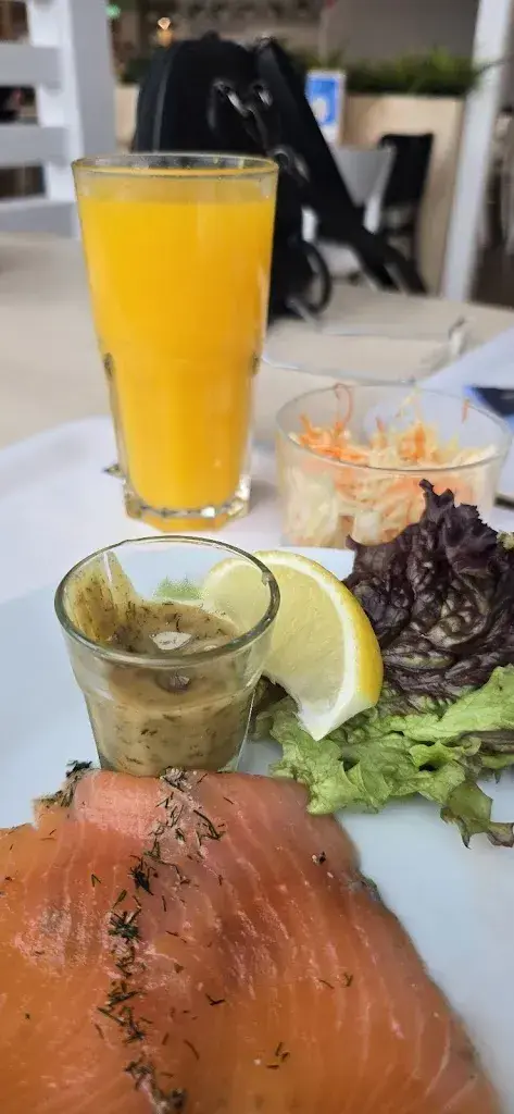 Oli Schibli_IKEA Lyssach Restaurant_Lyssach_review