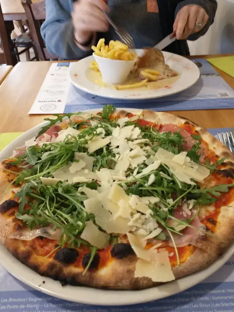 Benjamin Andres Acevedo_Les Cytises_Saint-Cergue_review