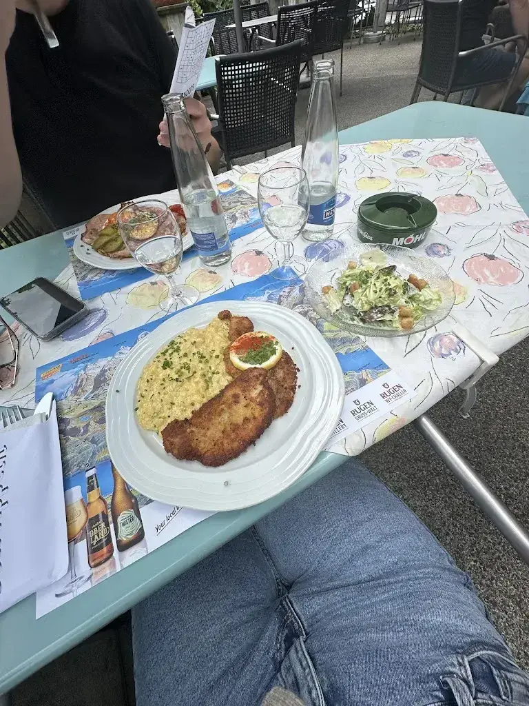 Csóka Renáta_Restaurant Bellavista_Bönigen_avis