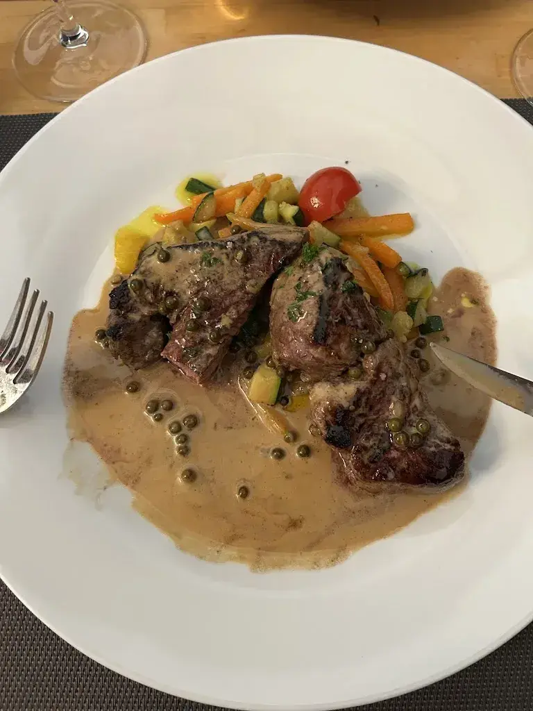 Béatrice Bouy_Auberge communale de Signy_Signy-Avenex_review