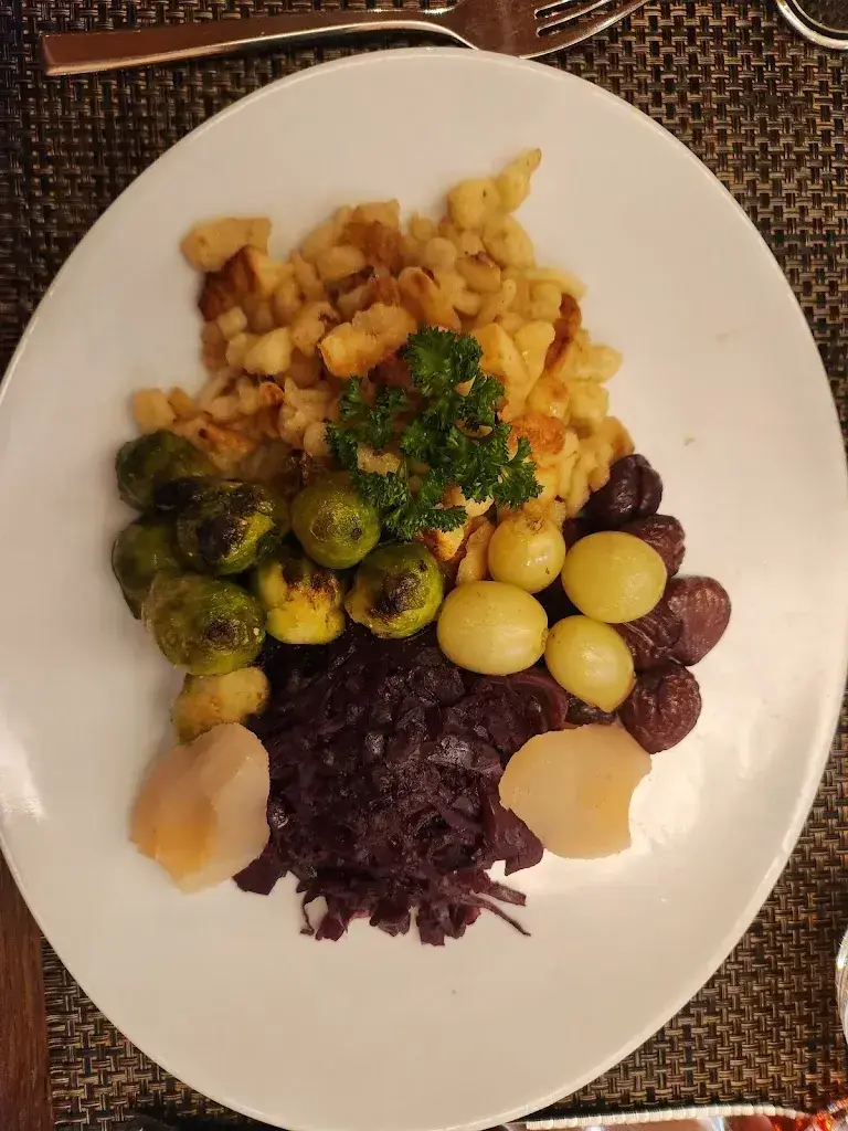 Kaitlyn Long_HÔTEL RESTAURANT du XVI Siècle_Nyon_Bewertung