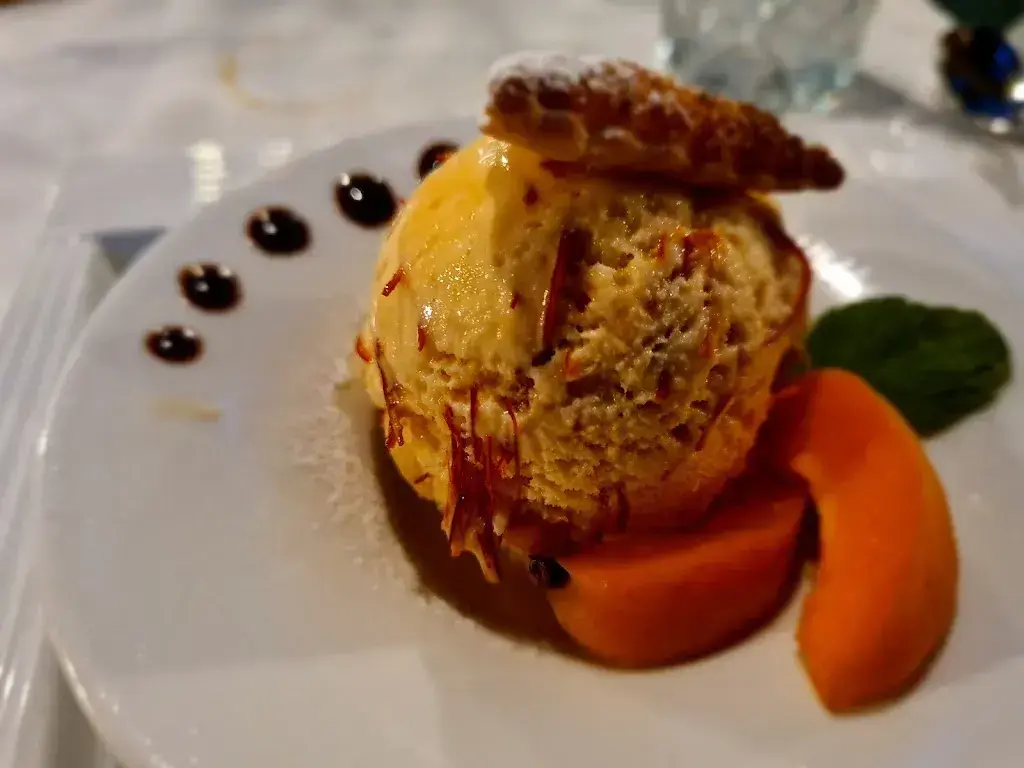 Beat A. Schwendimann_Restaurant Pintli_Feldbrunnen-St. Niklaus_avis