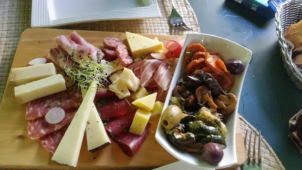 Restaurant Pintli_Feldbrunnen-St. Niklaus_slider_image_2