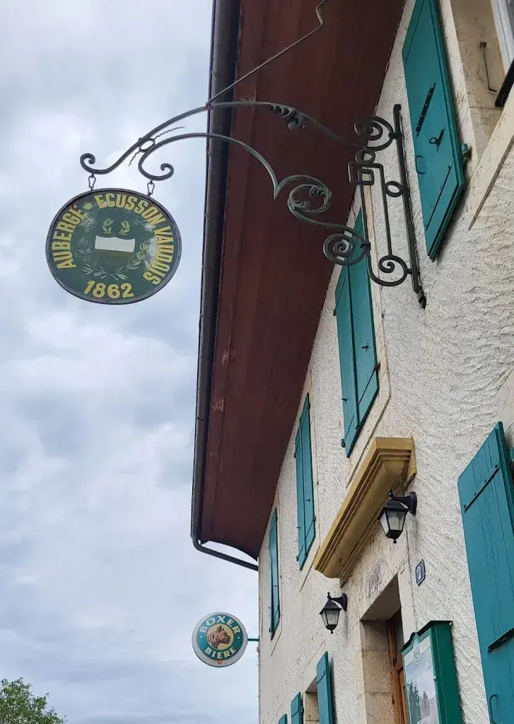 Nathalie Chemin_Auberge de l'Ecusson Vaudois de Bretonnières_Bretonnières_review